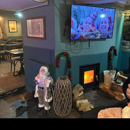Kings Head Hotel Chacewater Екстериор снимка